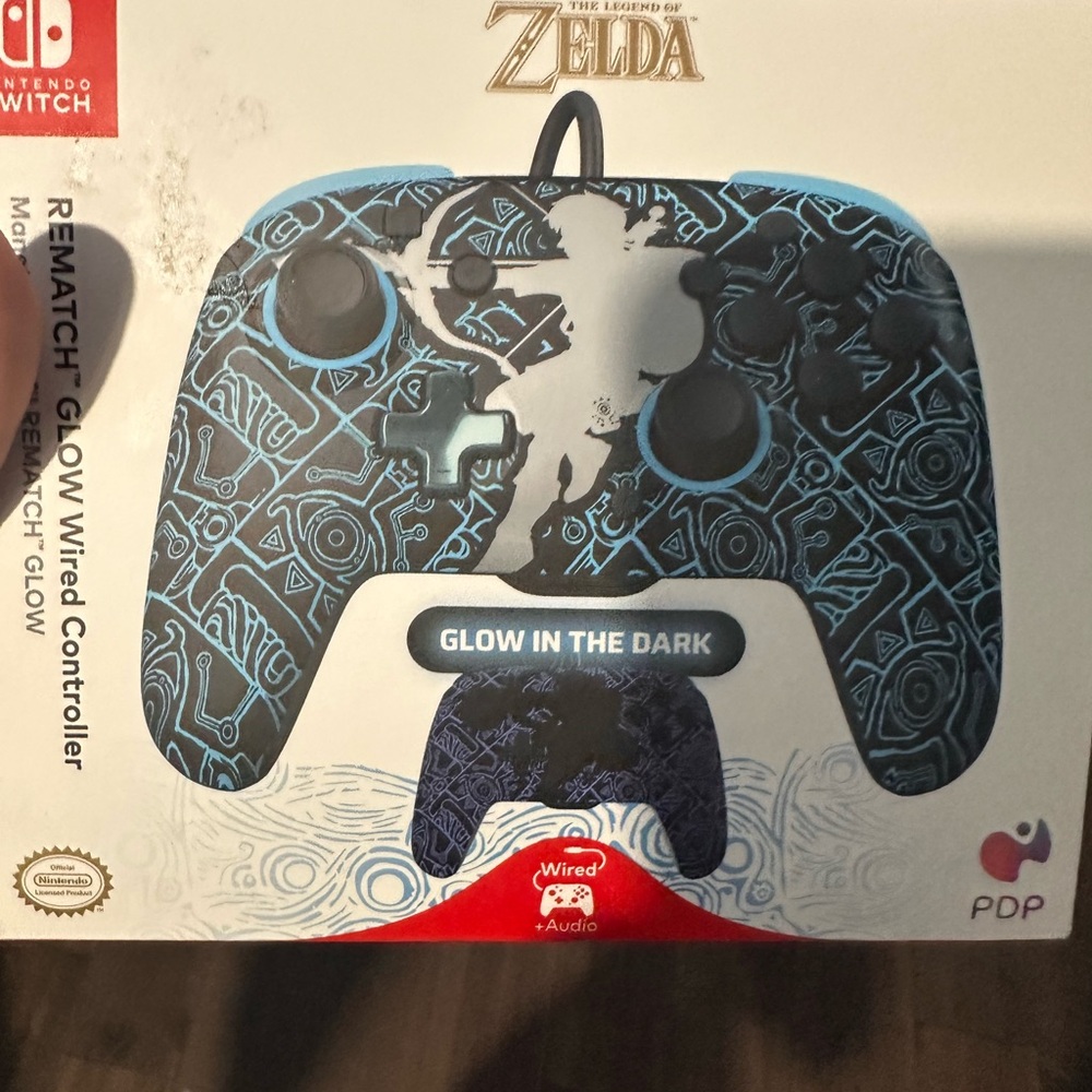 PDP Zelda Glow-in-the-Dark Wired Controller - Black & Blue